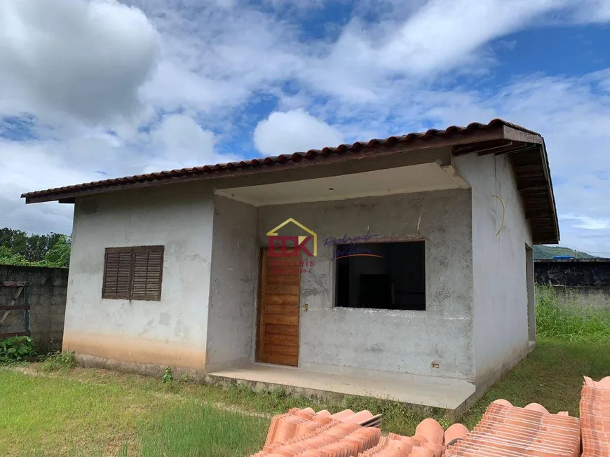 Foto 1 de Casa com 2 Quartos à venda, 81m² em Praia do Sapê, Ubatuba