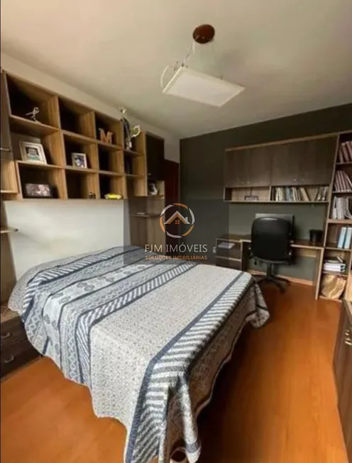 Foto 1 de Casa com 3 Quartos à venda, 302m² em Piratininga, Niterói