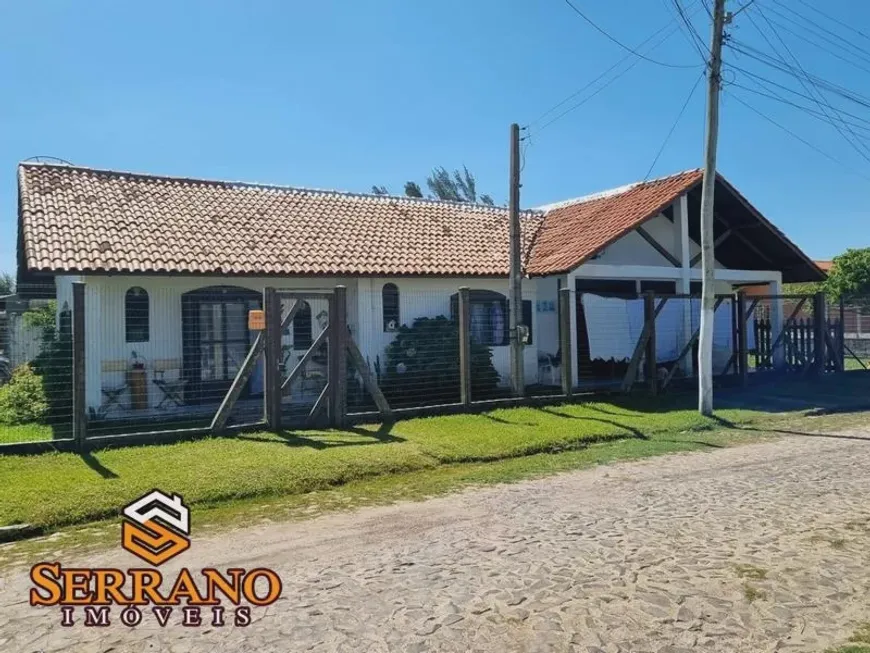 Foto 1 de Casa com 4 Quartos à venda, 140m² em Ipiranga, Imbé