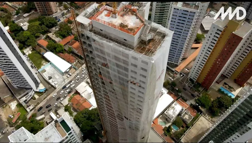 Foto 1 de Apartamento com 4 Quartos à venda, 123m² em Madalena, Recife