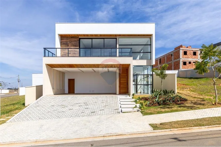 Foto 1 de Casa de Condomínio com 4 Quartos à venda, 380m² em São Pedro, Juiz de Fora