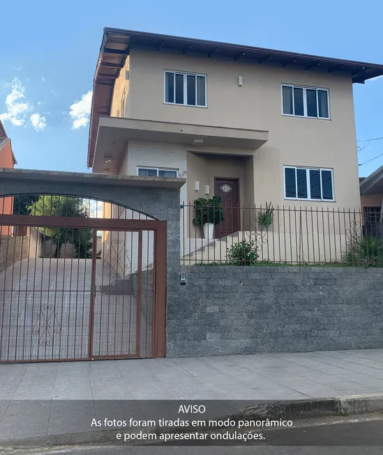 Foto 1 de Casa com 4 Quartos à venda, 238m² em Frei Rogério, Lages