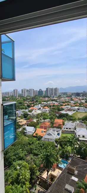 Foto 1 de Apartamento com 3 Quartos para alugar, 110m² em Barra da Tijuca, Rio de Janeiro