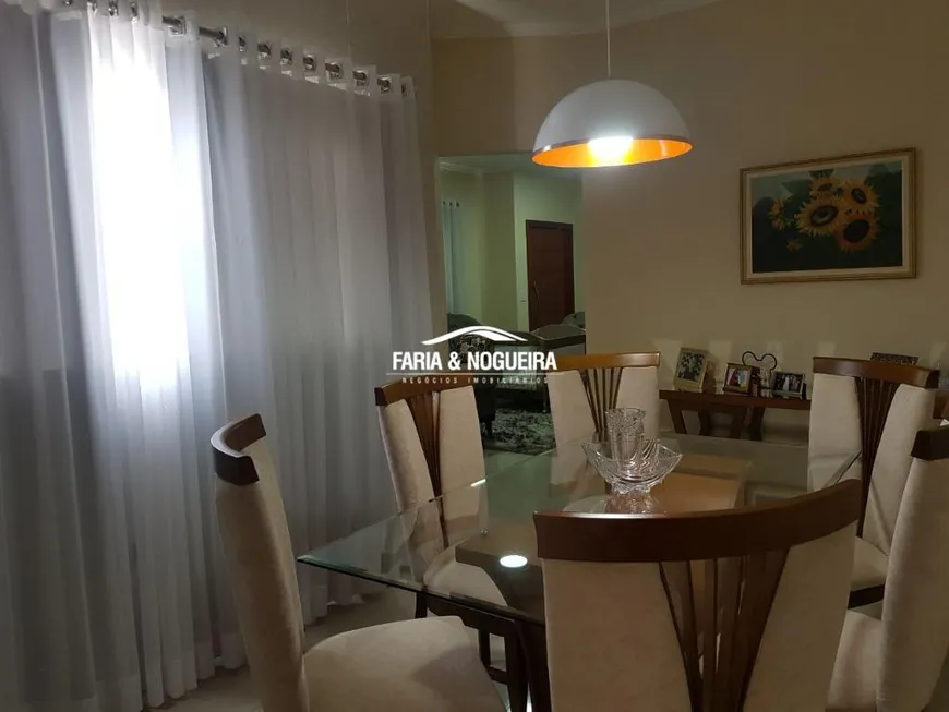 Foto 1 de Casa com 3 Quartos à venda, 198m² em Jardim Itapuã, Rio Claro