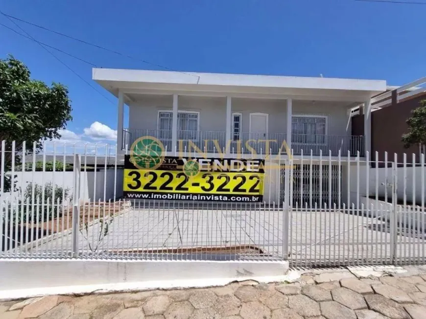 Foto 1 de Casa com 4 Quartos à venda, 204m² em Capoeiras, Florianópolis