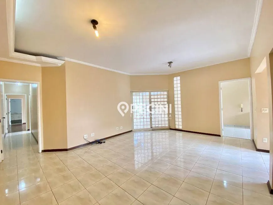 Foto 1 de Casa com 3 Quartos à venda, 131m² em Jardim Claret, Rio Claro