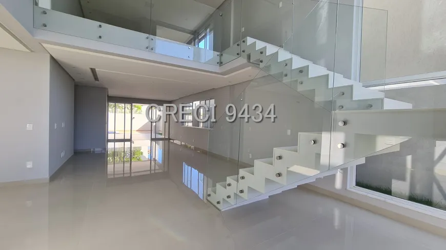 Foto 1 de Casa de Condomínio com 4 Quartos à venda, 380m² em Vilas do Atlantico, Lauro de Freitas