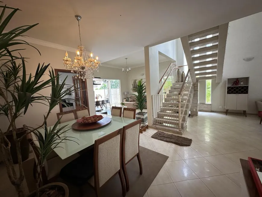 Foto 1 de Casa de Condomínio com 4 Quartos à venda, 300m² em Nova Uberlandia, Uberlândia