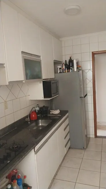 Foto 1 de Apartamento com 3 Quartos à venda, 74m² em Presidente Roosevelt, Uberlândia