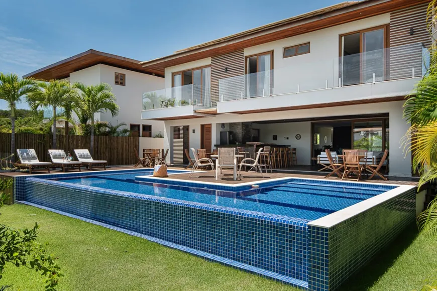 Foto 1 de Casa de Condomínio com 6 Quartos para alugar, 300m² em Praia do Forte, Mata de São João