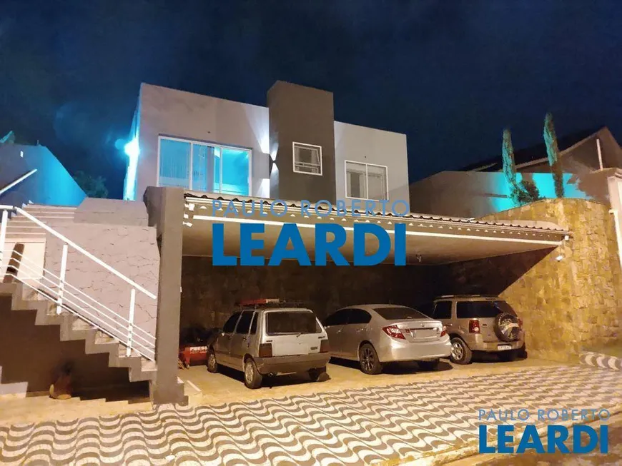 Foto 1 de Casa de Condomínio com 3 Quartos à venda, 215m² em Arujá Country Club, Arujá