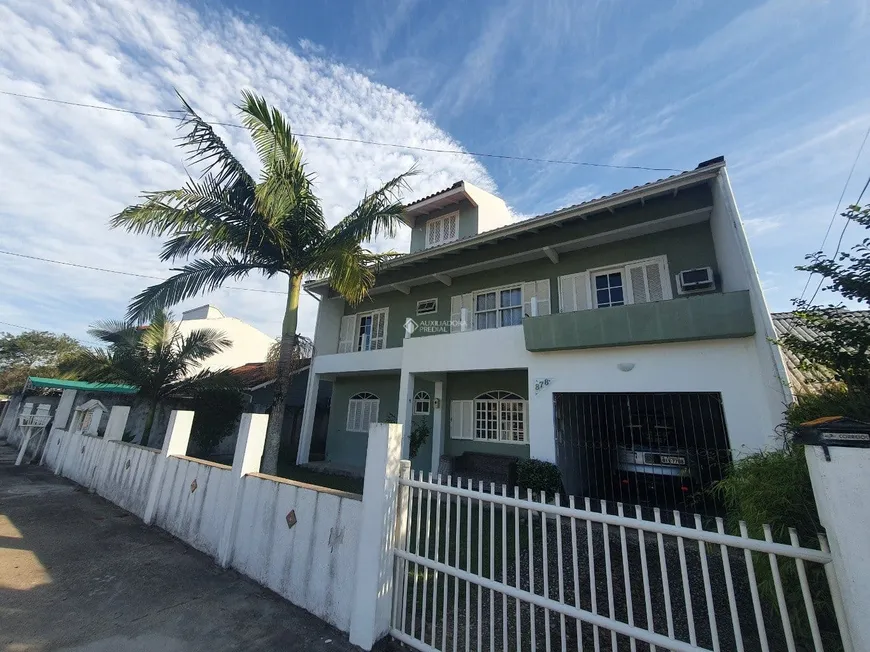 Foto 1 de Casa com 4 Quartos à venda, 237m² em Campeche, Florianópolis