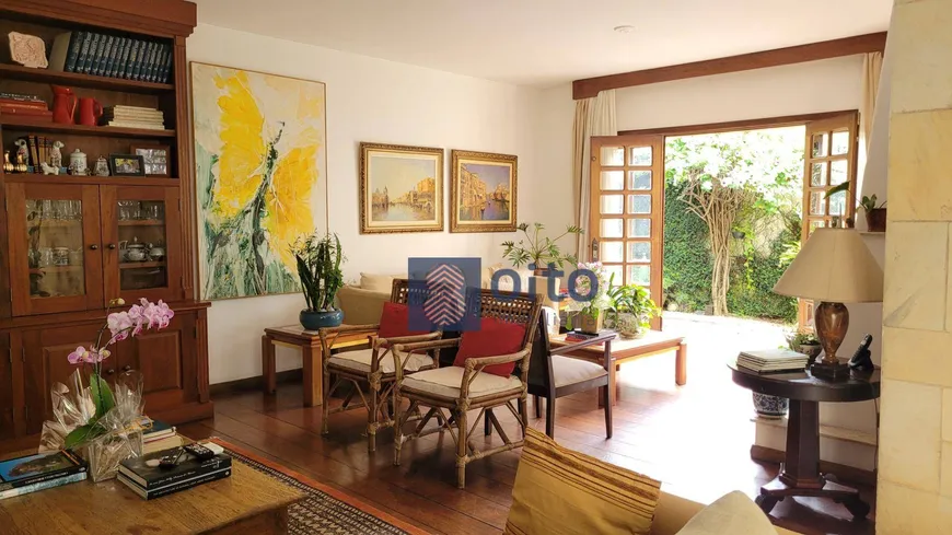 Foto 1 de Casa com 4 Quartos à venda, 220m² em Alto de Pinheiros, São Paulo