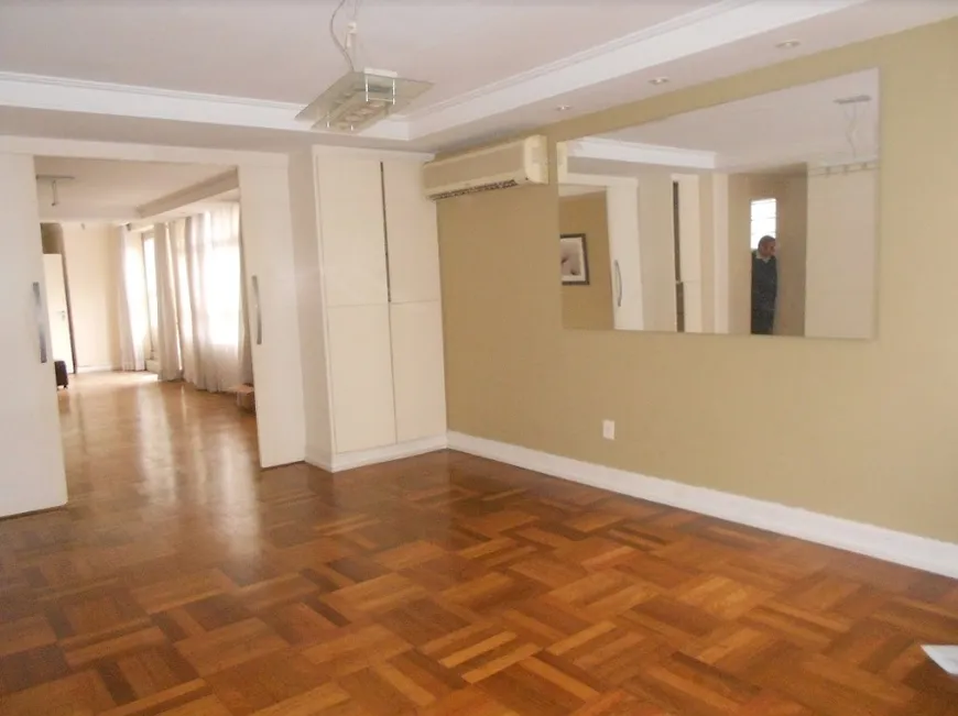 Foto 1 de Apartamento com 3 Quartos à venda, 207m² em Jardim América, São Paulo