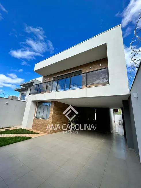 Foto 1 de Casa com 3 Quartos à venda, 214m² em São José, Montes Claros