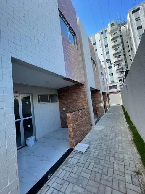 Foto 1 de Apartamento com 3 Quartos à venda, 90m² em Candeias, Jaboatão dos Guararapes