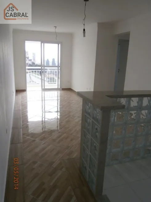 Foto 1 de Apartamento com 2 Quartos à venda, 60m² em Vila Mazzei, São Paulo