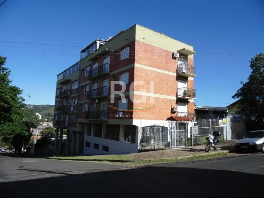 Foto 1 de Cobertura com 3 Quartos à venda, 195m² em Teresópolis, Porto Alegre