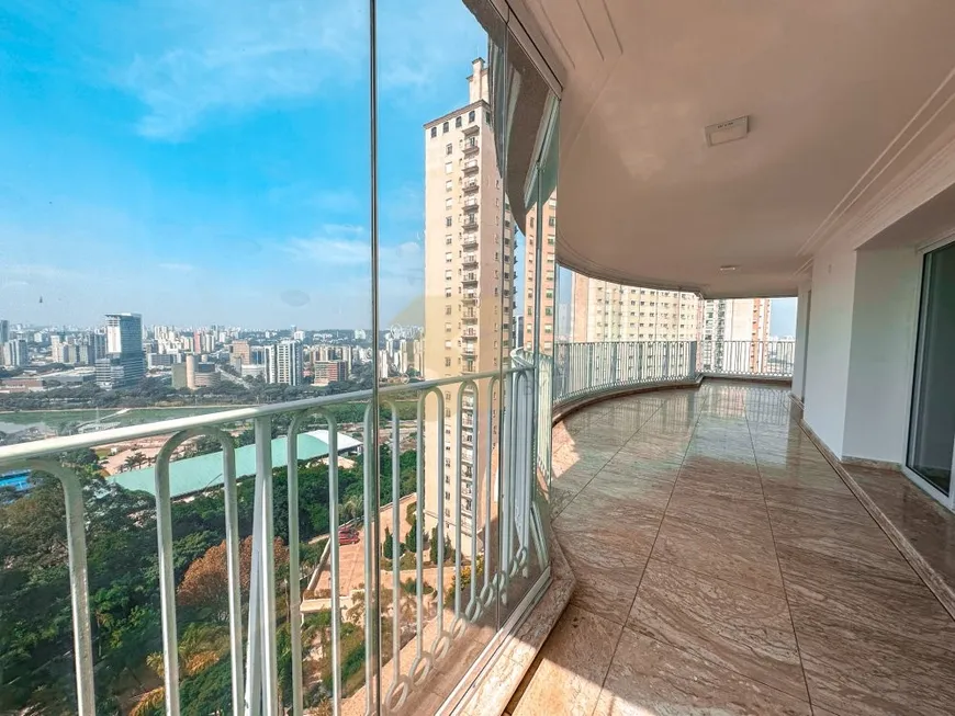 Foto 1 de Apartamento com 4 Quartos à venda, 425m² em Panamby, São Paulo