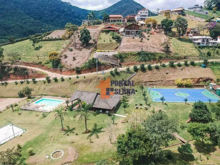 Foto 1 de Casa de Condomínio com 3 Quartos à venda, 190m² em Sebastiana, Teresópolis