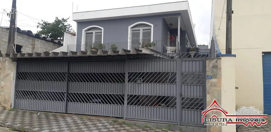 Foto 1 de Casa com 4 Quartos à venda, 250m² em Vila Pinheiro, Jacareí