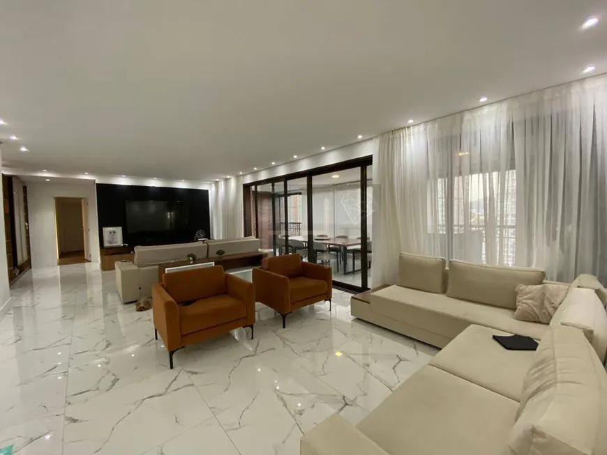 Foto 1 de Apartamento com 3 Quartos à venda, 228m² em Green Valley Alphaville, Barueri