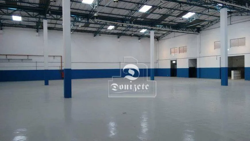 Foto 1 de Galpão/Depósito/Armazém à venda, 2269m² em Campestre, Santo André