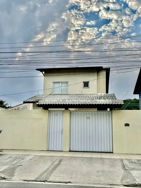 Foto 1 de Casa com 3 Quartos à venda, 240m² em Itaipu, Niterói