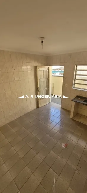 Foto 1 de Casa com 2 Quartos para alugar, 80m² em Chora Menino, São Paulo