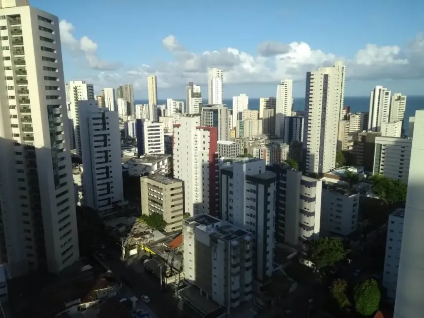 Foto 1 de Apartamento com 1 Quarto para alugar, 40m² em Boa Viagem, Recife