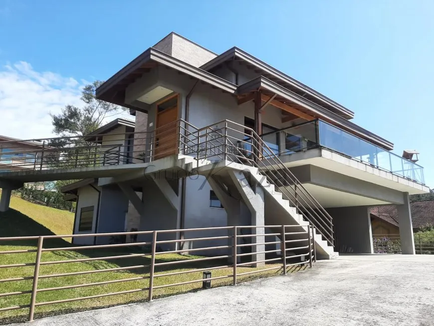 Foto 1 de Casa de Condomínio com 4 Quartos à venda, 340m² em Centro, Santo Antônio do Pinhal