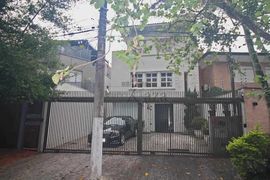 Foto 1 de Sobrado com 3 Quartos à venda, 360m² em Jardim Paulista, São Paulo