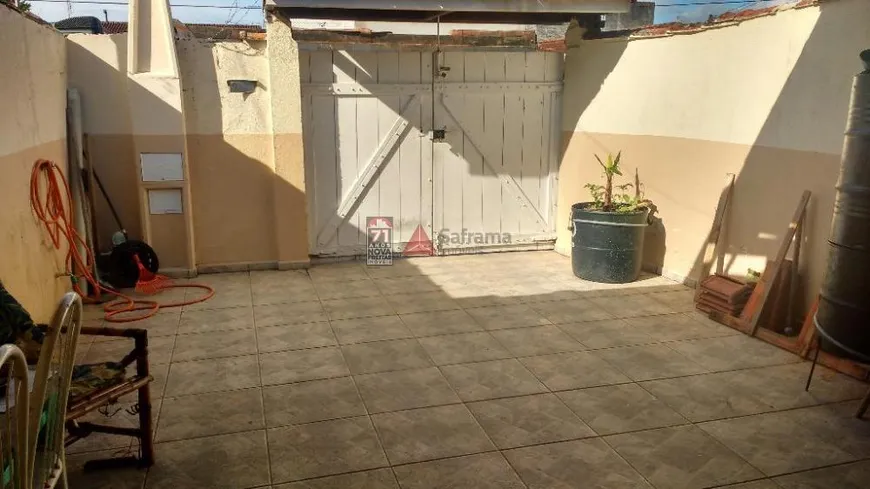 Foto 1 de Casa com 2 Quartos à venda, 75m² em Indaiá, Caraguatatuba