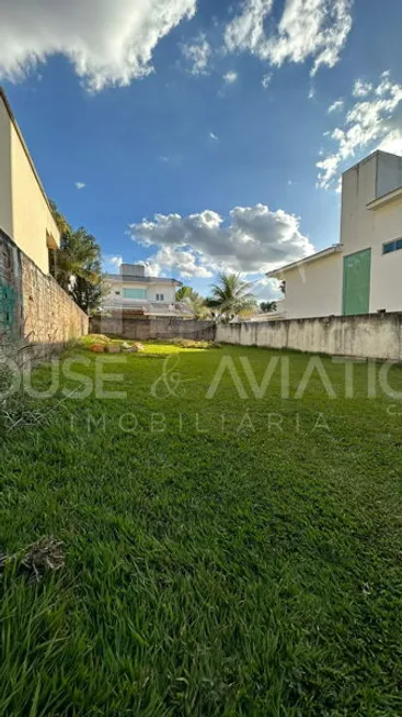 Foto 1 de Lote/Terreno à venda, 409m² em Jardins Madri, Goiânia