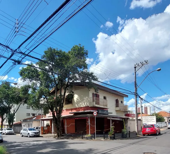 Foto 1 de Casa com 3 Quartos à venda, 250m² em Vila Santa Catarina, Americana