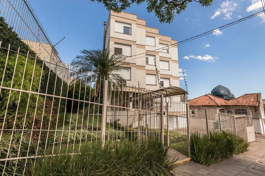 Foto 1 de Apartamento com 2 Quartos à venda, 74m² em Medianeira, Porto Alegre
