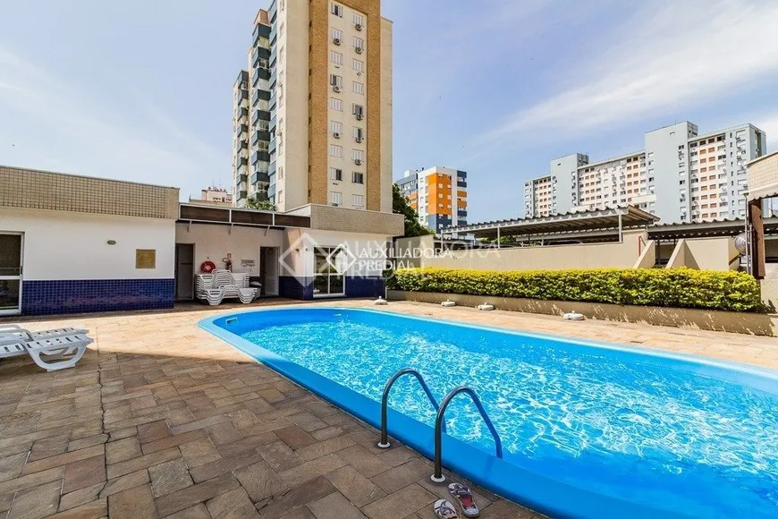 Foto 1 de Apartamento com 2 Quartos à venda, 67m² em Santana, Porto Alegre