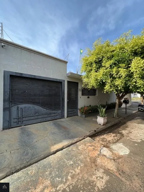 Foto 1 de Casa com 3 Quartos à venda, 100m² em Jardim Pinheiros, Birigui