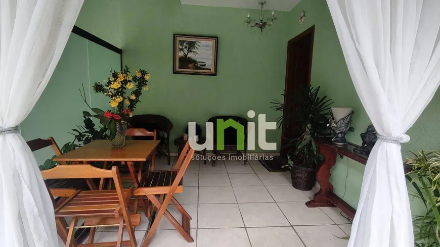 Foto 1 de Casa de Condomínio com 2 Quartos à venda, 90m² em Maria Paula, São Gonçalo