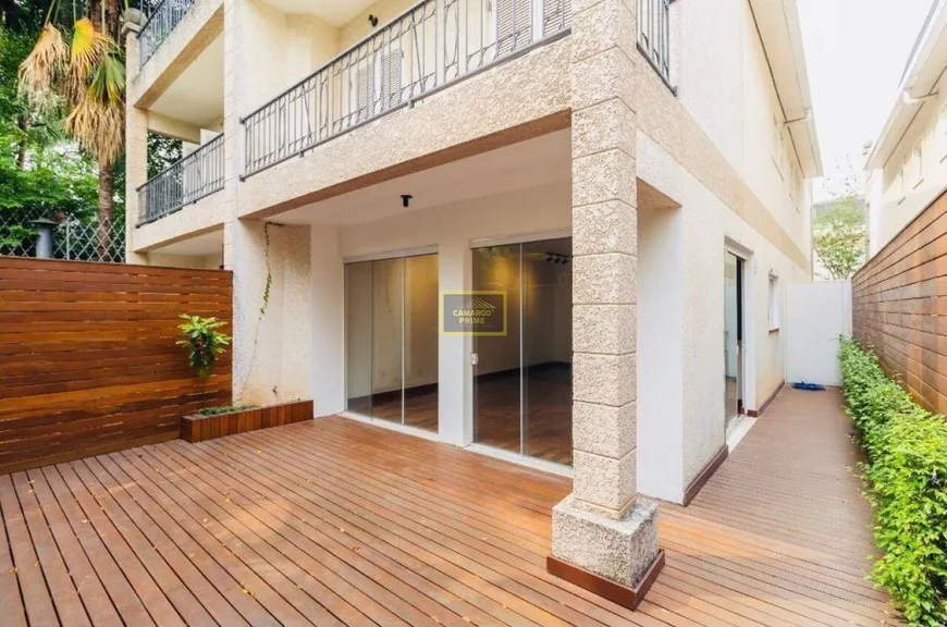 Foto 1 de Sobrado com 3 Quartos à venda, 300m² em Jardim Viana, São Paulo