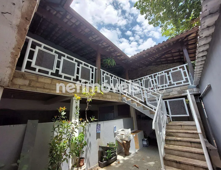 Foto 1 de Casa com 6 Quartos à venda, 268m² em Serrano, Belo Horizonte