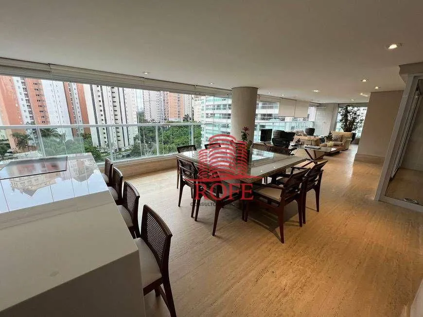 Foto 1 de Apartamento com 4 Quartos à venda, 335m² em Vila Uberabinha, São Paulo