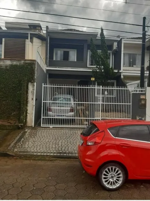 Foto 1 de Sobrado com 4 Quartos à venda, 147m² em Floresta, Joinville