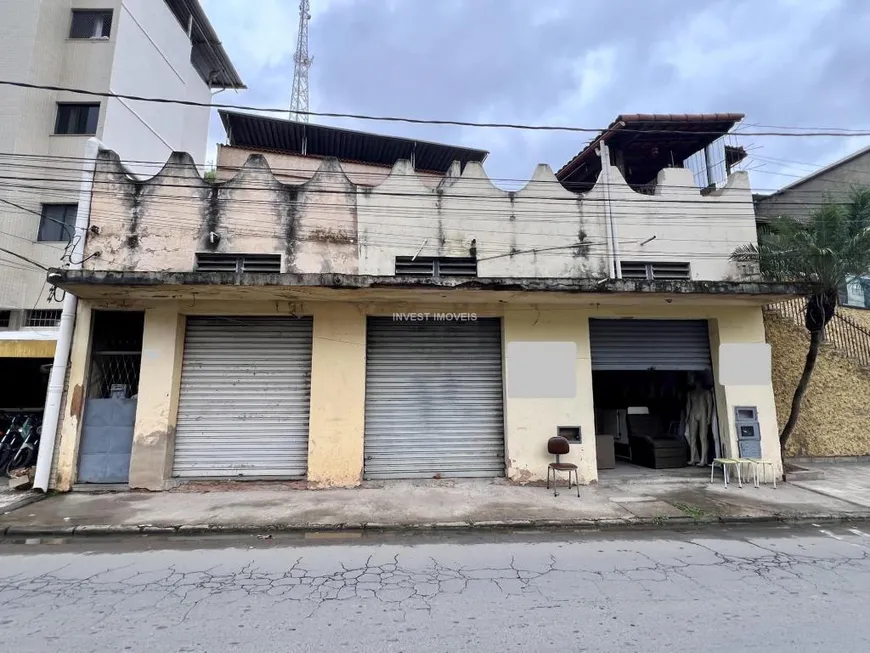 Foto 1 de Casa com 3 Quartos à venda, 238m² em Vitorino Braga, Juiz de Fora