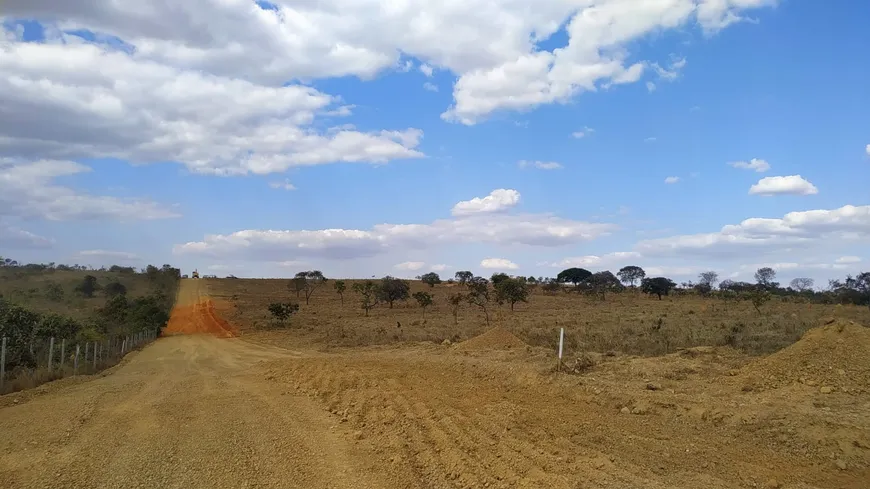 Foto 1 de Lote/Terreno à venda, 20000m² em Zona Rural, Cordisburgo