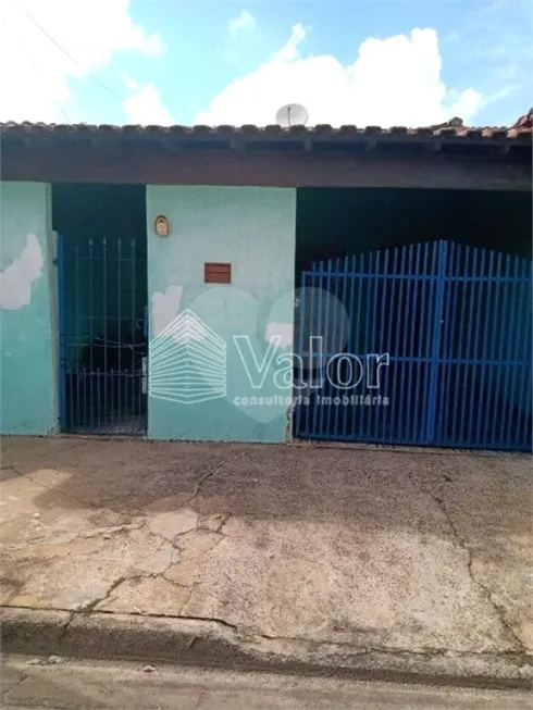 Foto 1 de Casa com 2 Quartos à venda, 117m² em Centro, Ibaté