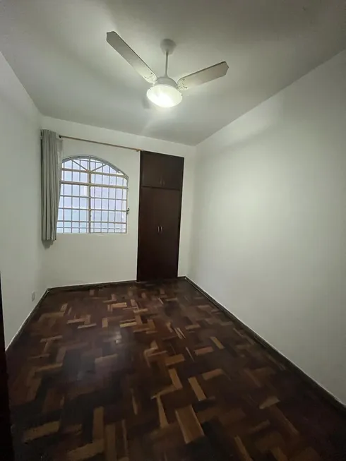 Foto 1 de Apartamento com 2 Quartos para alugar, 70m² em Sagrada Família, Belo Horizonte