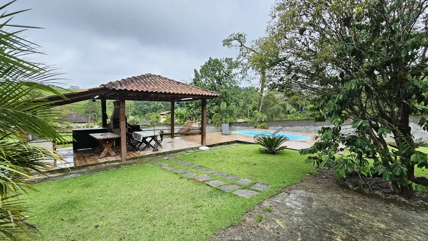 Foto 1 de Fazenda/Sítio à venda, 200m² em Ipiabas, Barra do Piraí