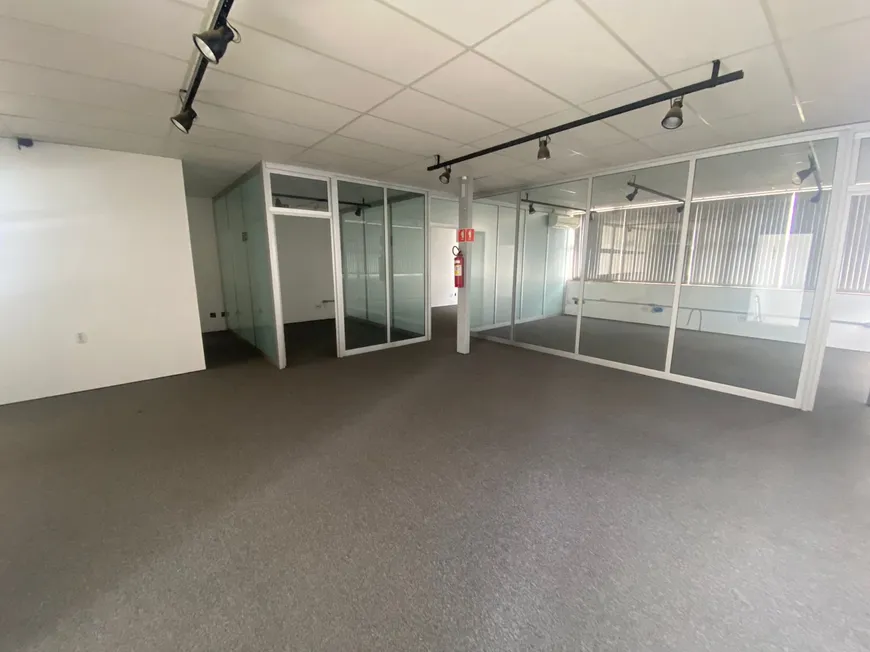 Foto 1 de Prédio Comercial com 8 Quartos à venda, 300m² em Árvore Grande, Pouso Alegre