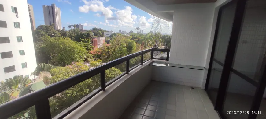 Foto 1 de Apartamento com 4 Quartos à venda, 175m² em Monteiro, Recife